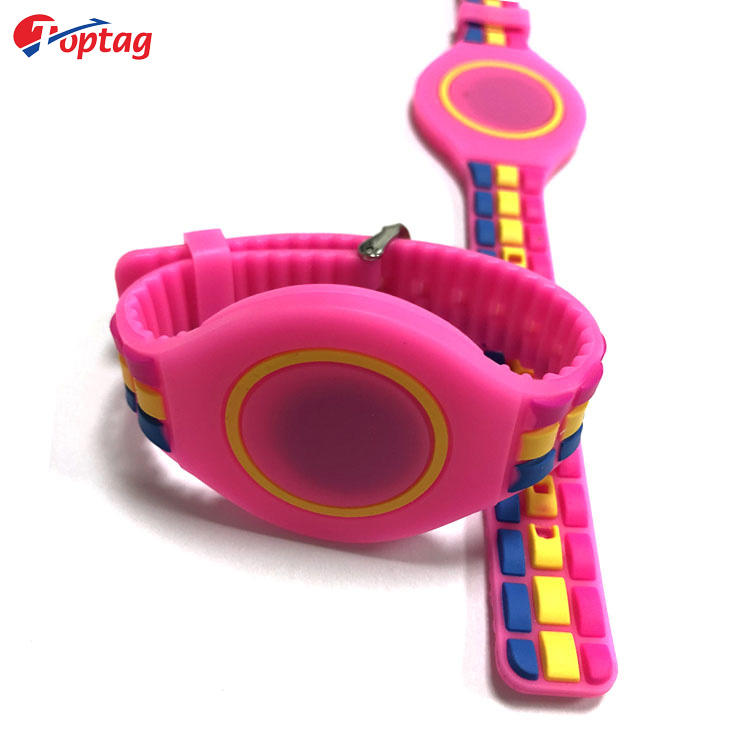 Toptag wholesale free sample 1k f08 silicone wristband for events