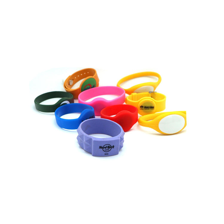 Custom One Size 72mm Dual Chips ISO14443A RFID Silicone Wristband Bracelet